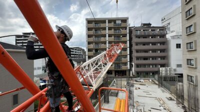 タワークレーン組み立て